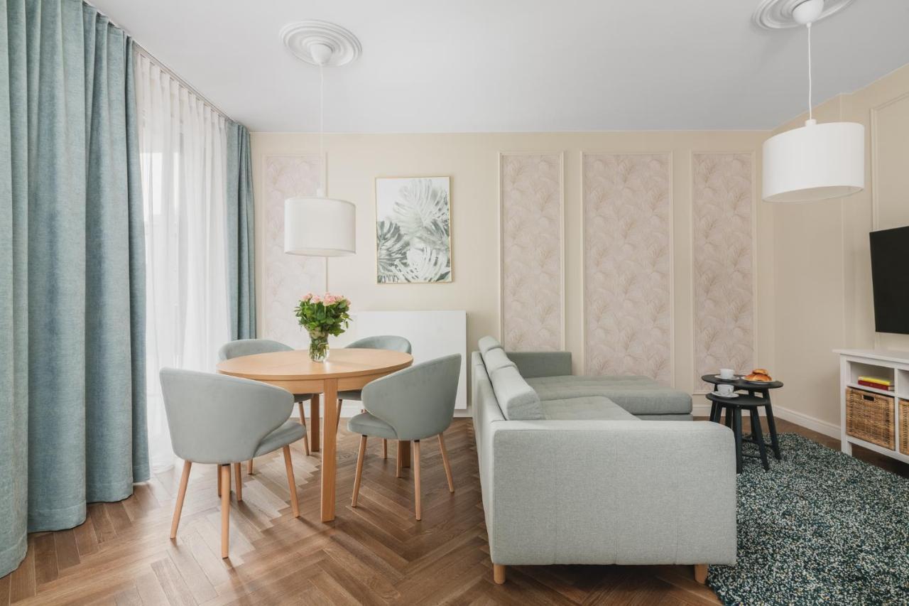 W Sercu Warszawy Apartamenty Warsaw Ngoại thất bức ảnh